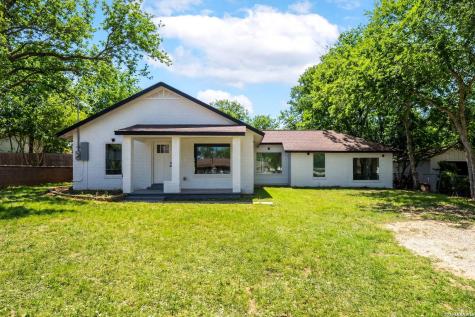 1312 C Street Floresville TX 78114