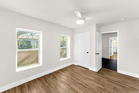 1312 C Street Floresville TX 78114