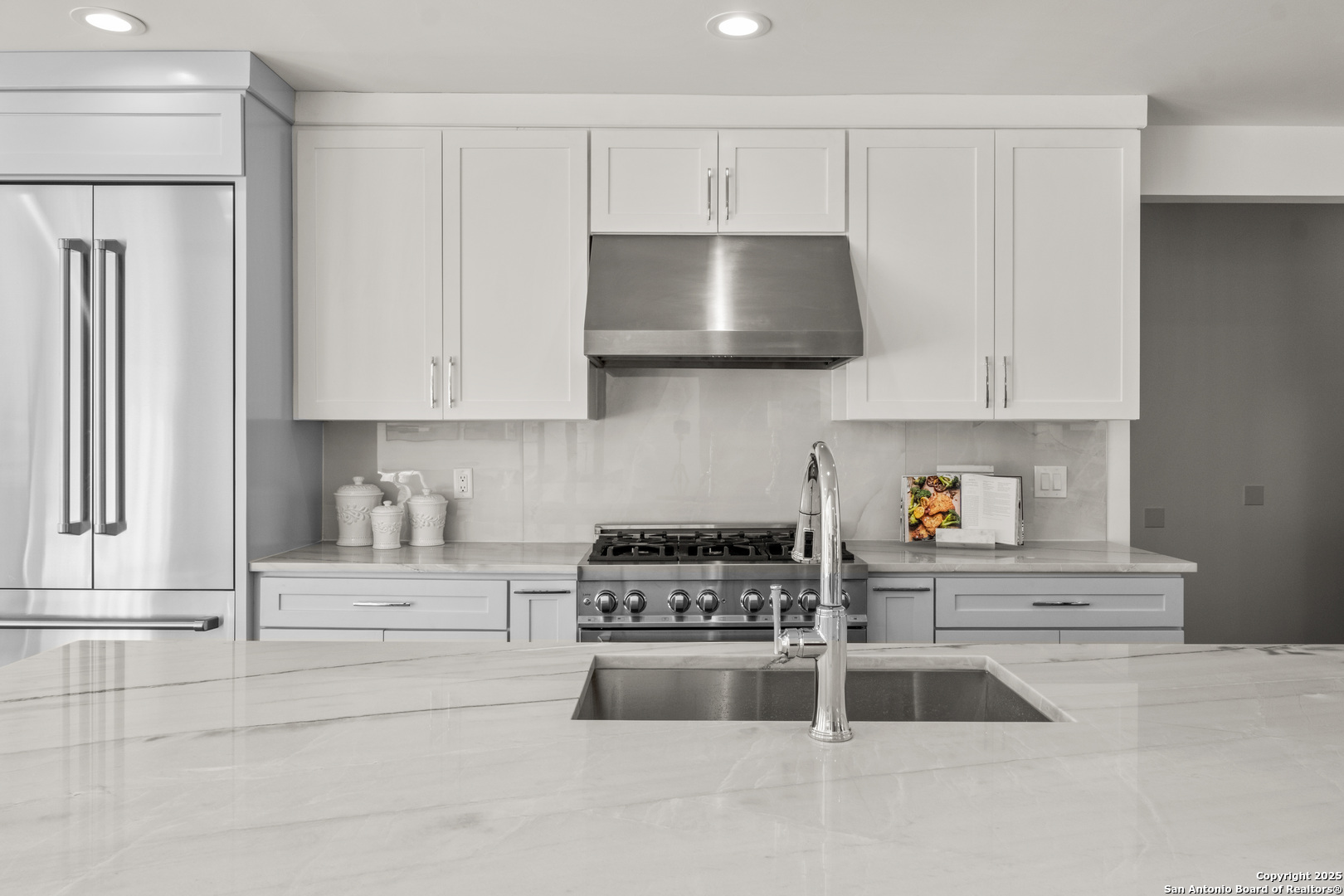 114 Cloverleaf Avenue Alamo Heights TX 78209