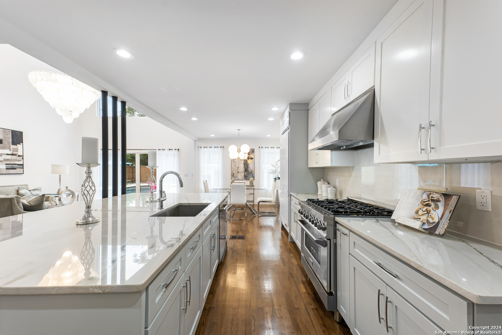 114 Cloverleaf Avenue Alamo Heights TX 78209