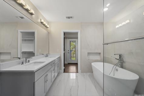 114 Cloverleaf Avenue Alamo Heights TX 78209
