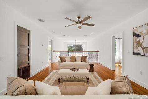 114 Cloverleaf Avenue Alamo Heights TX 78209