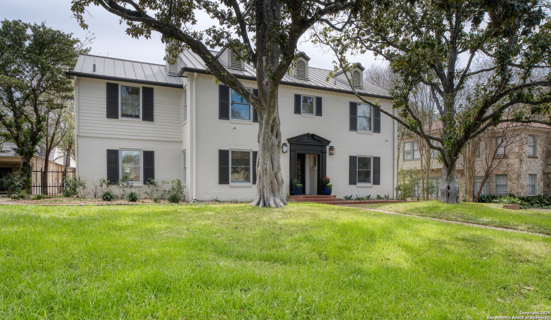 118 Brittany Olmos Park TX 78212