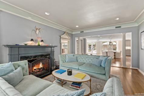 118 Brittany Olmos Park TX 78212