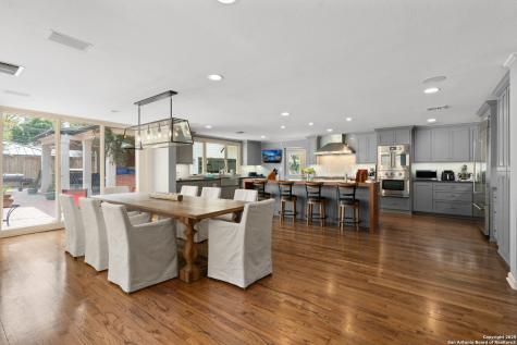 118 Brittany Olmos Park TX 78212