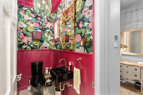 118 Brittany Olmos Park TX 78212