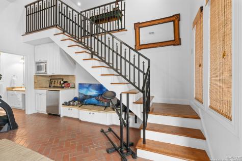 118 Brittany Olmos Park TX 78212