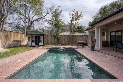 118 Brittany Olmos Park TX 78212