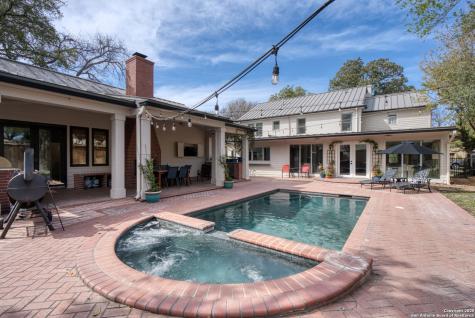 118 Brittany Olmos Park TX 78212