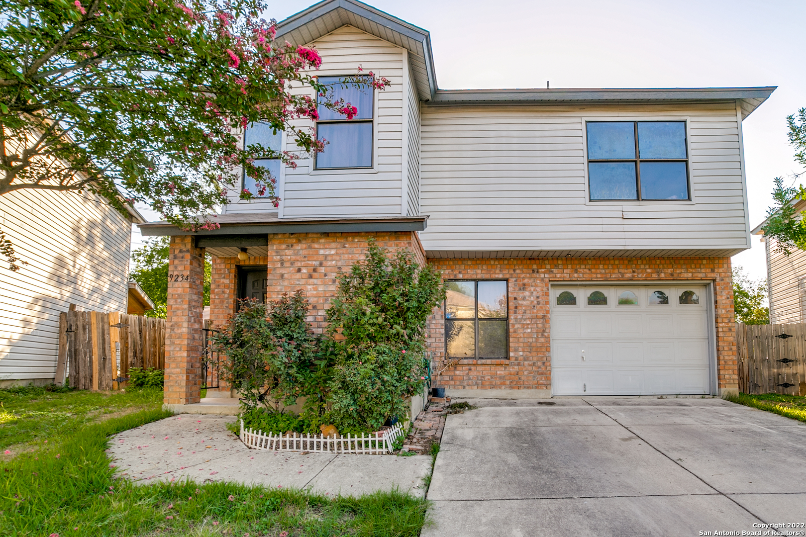 9234 New Kenton San Antonio TX 78240