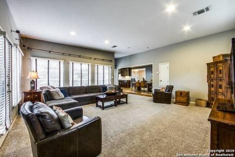 211 Robinhood Place San Antonio TX 78209