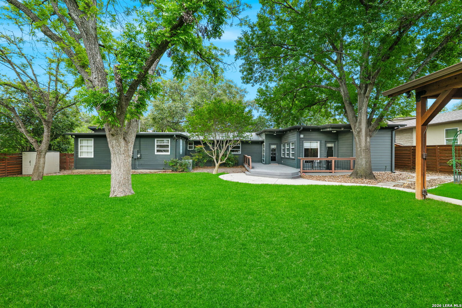 211 Robinhood Place San Antonio TX 78209