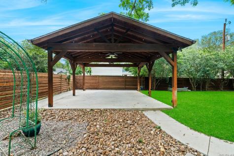 211 Robinhood Place San Antonio TX 78209