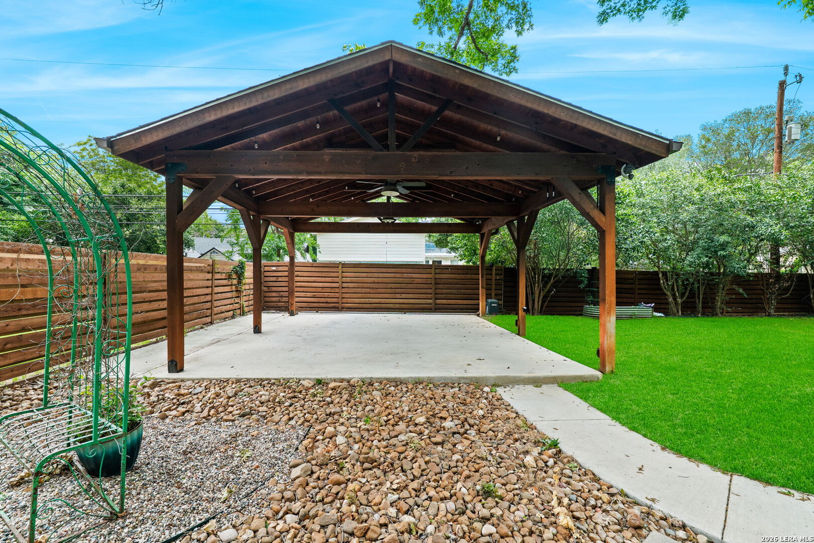 211 Robinhood Place San Antonio TX 78209
