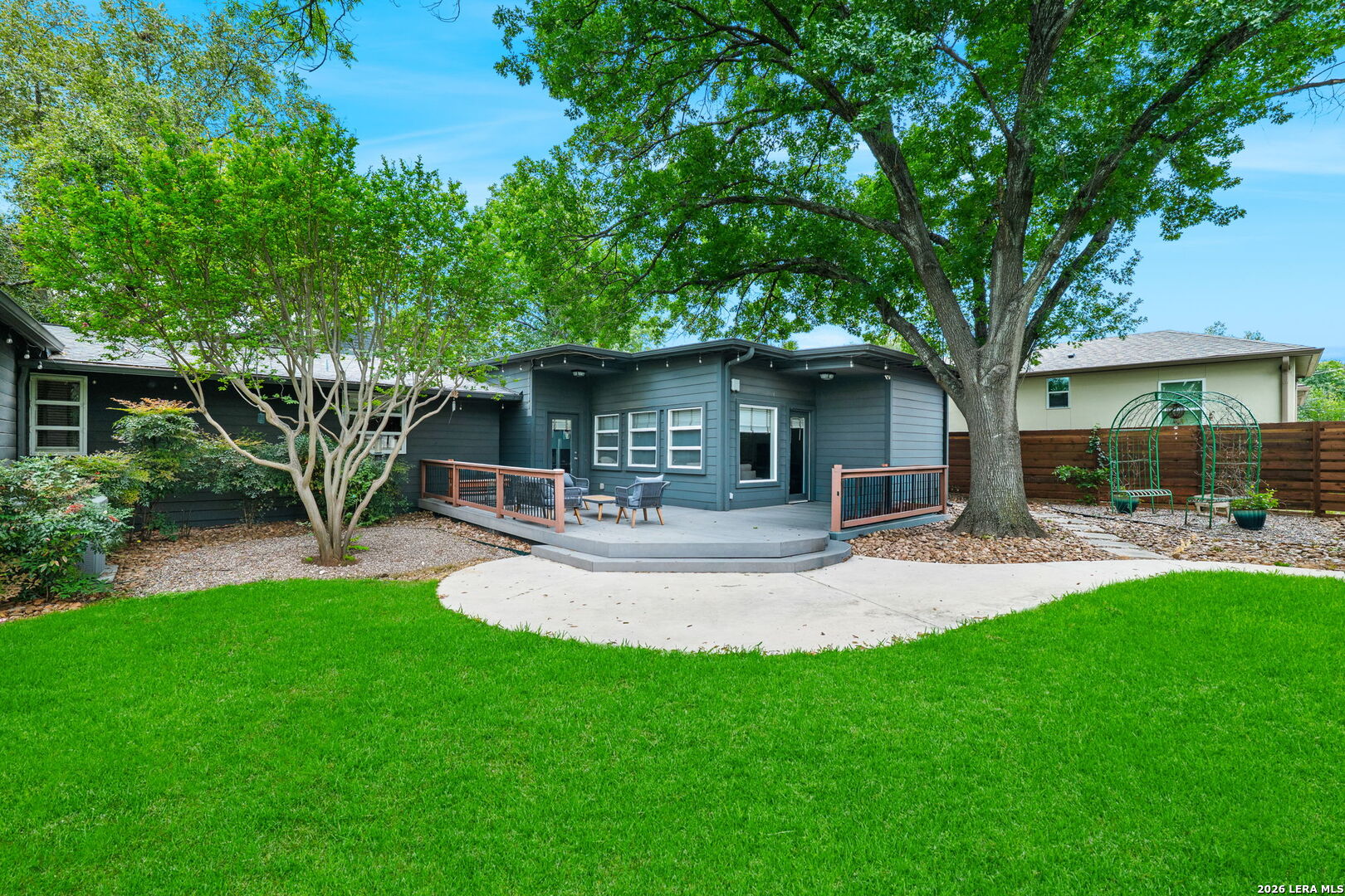 211 Robinhood Place San Antonio TX 78209