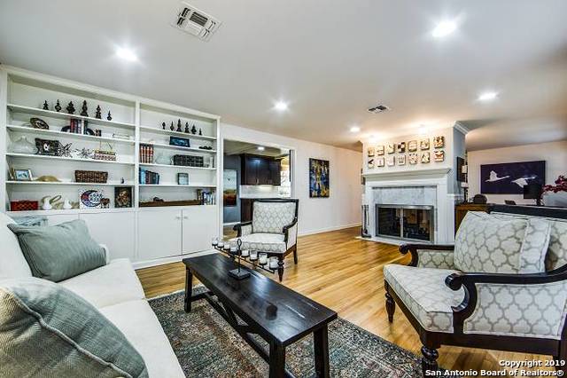 211 Robinhood Place San Antonio TX 78209