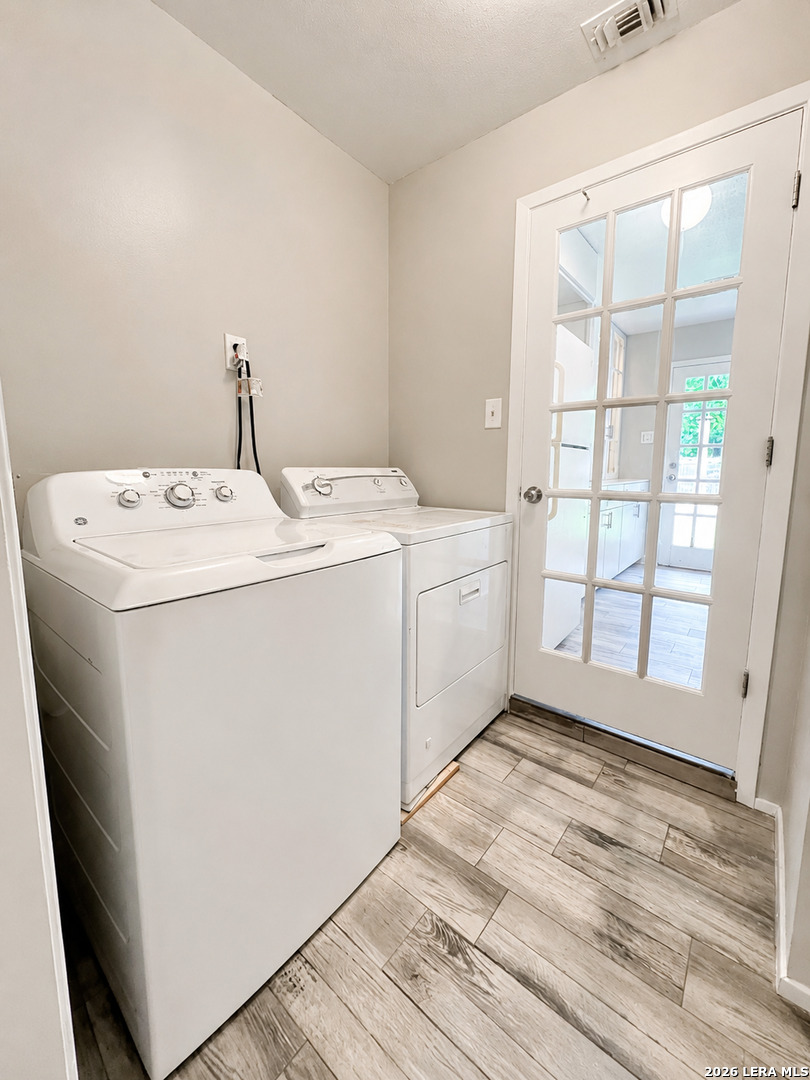 6235 Flint Rock Drive San Antonio TX 78238