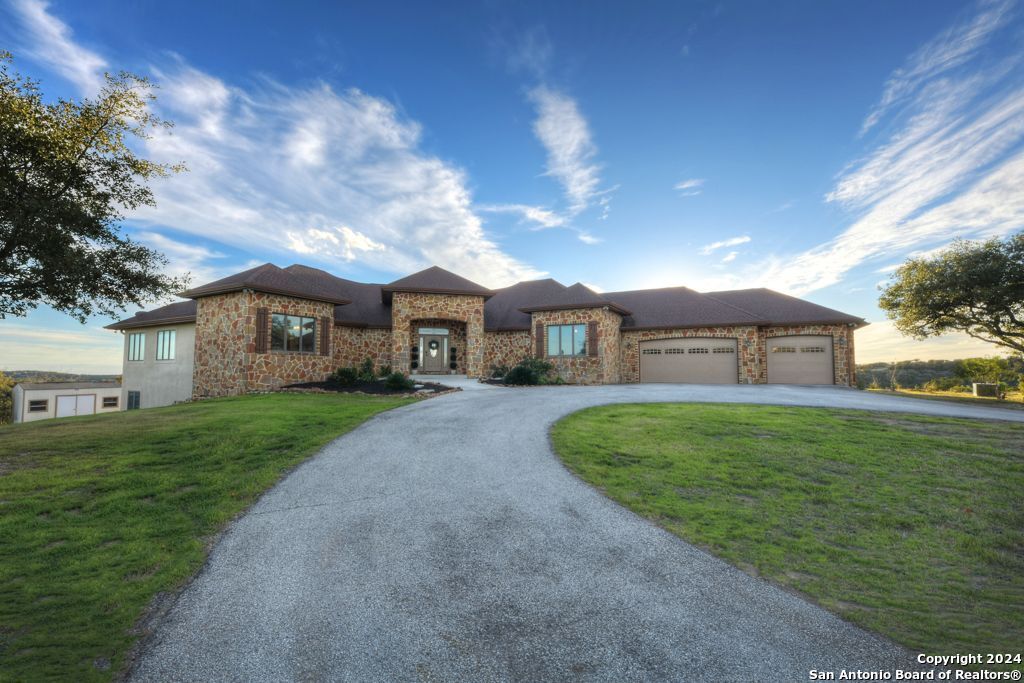 798 Private Road 1717 Mico TX 78056