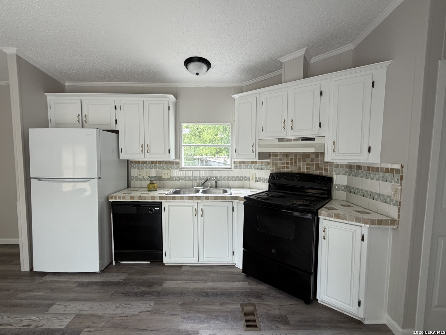 932 Wild Persimmon San Antonio TX 78245