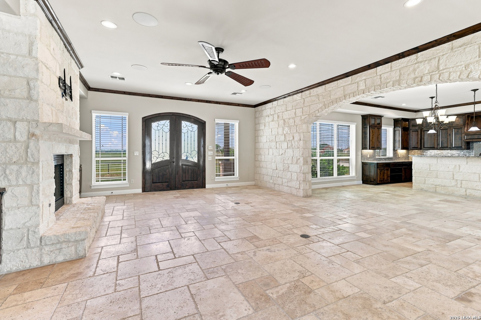 1384 County Road 532 Hondo TX 78861