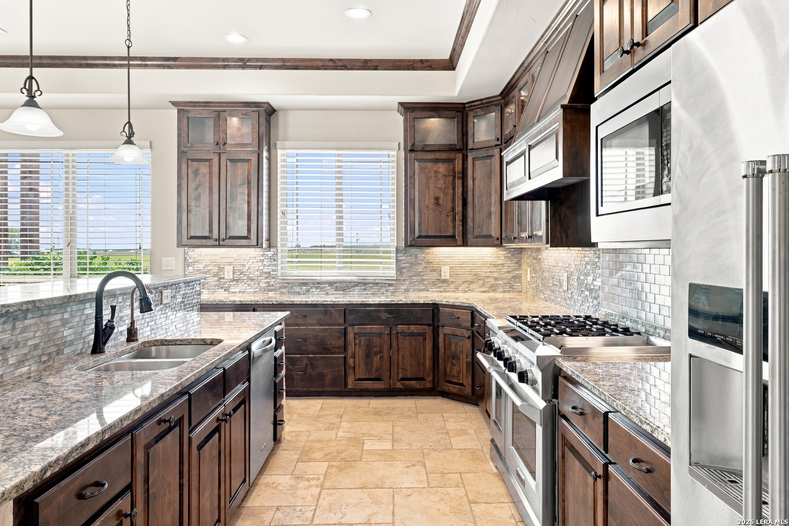 1384 County Road 532 Hondo TX 78861
