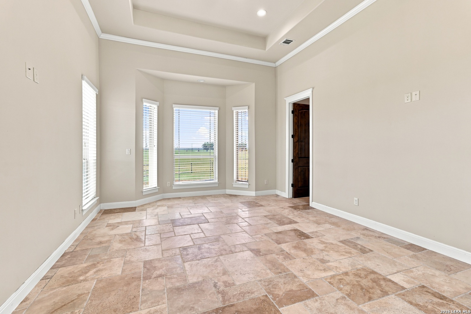 1384 County Road 532 Hondo TX 78861