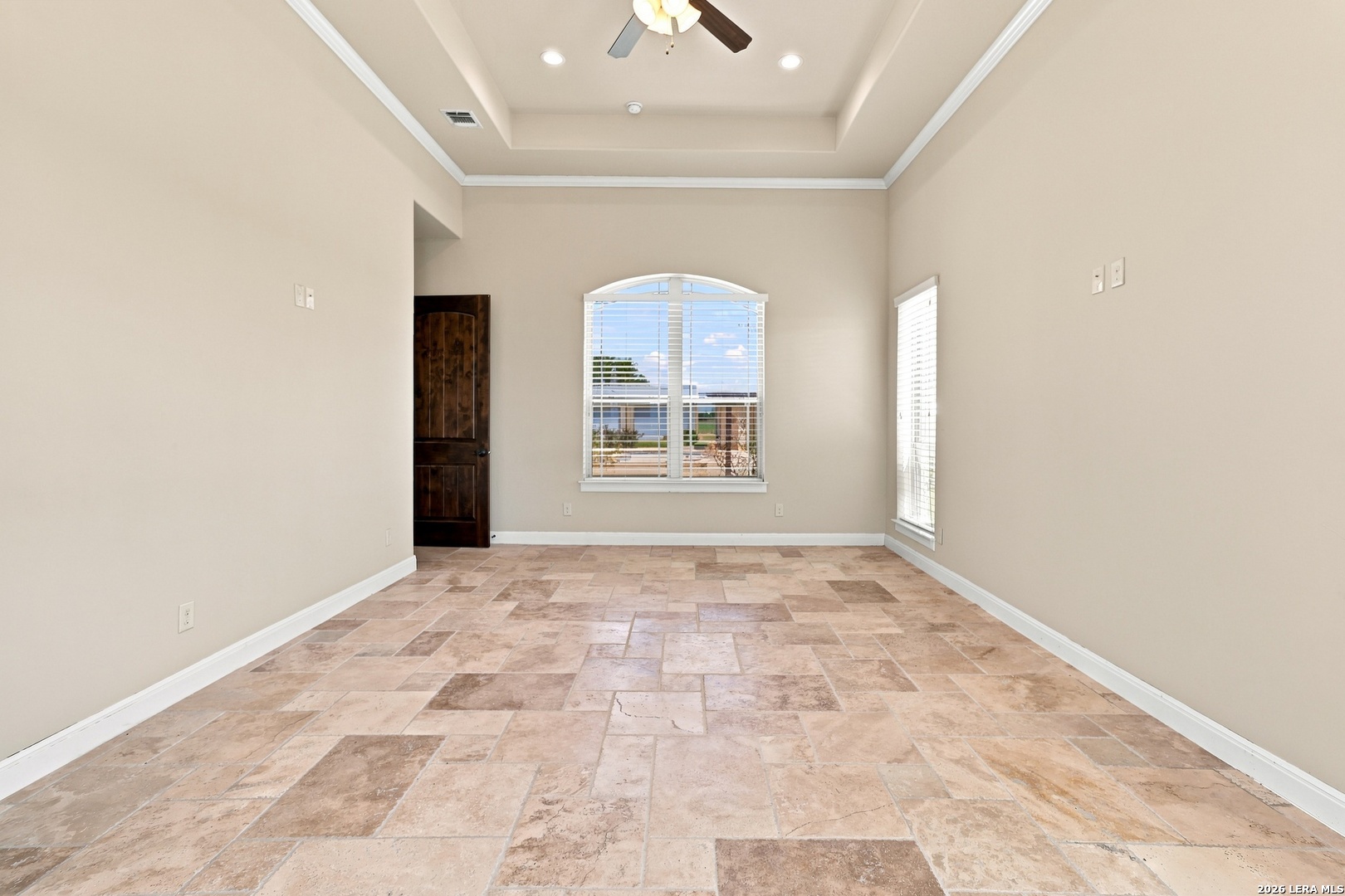 1384 County Road 532 Hondo TX 78861