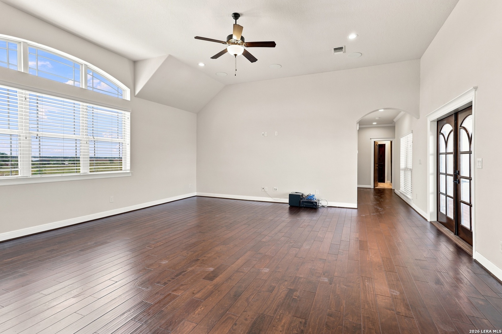 1384 County Road 532 Hondo TX 78861