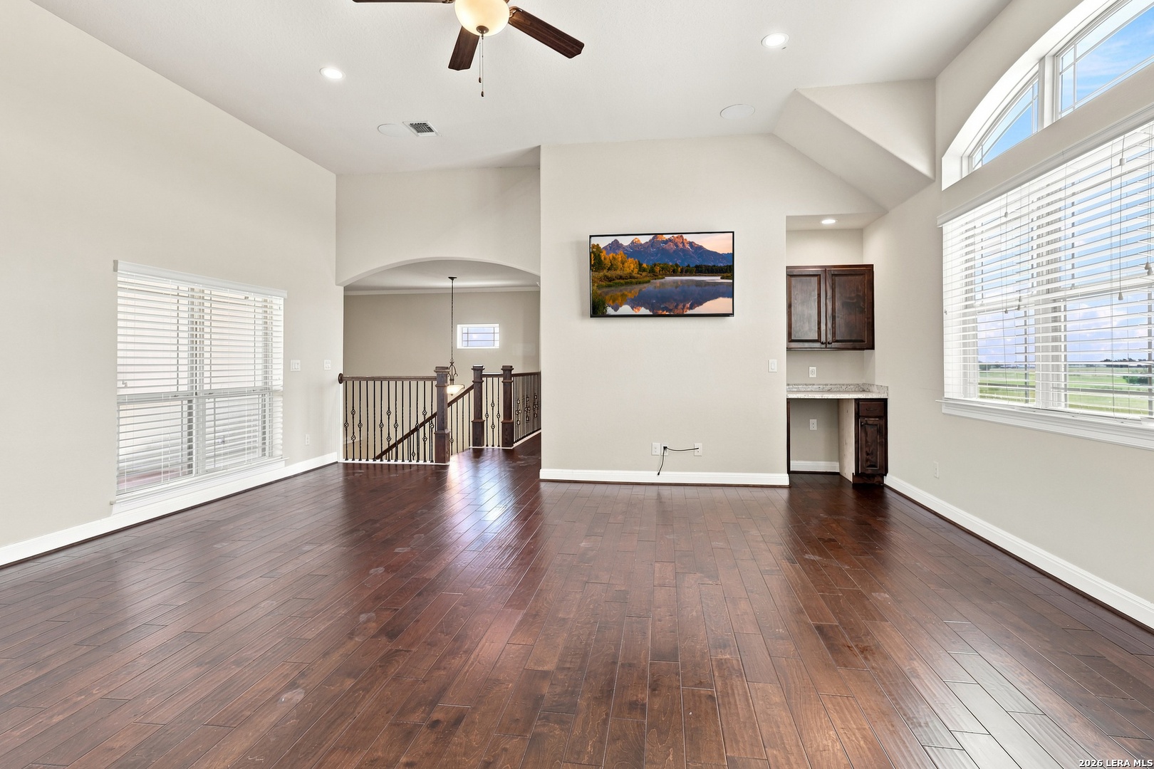 1384 County Road 532 Hondo TX 78861