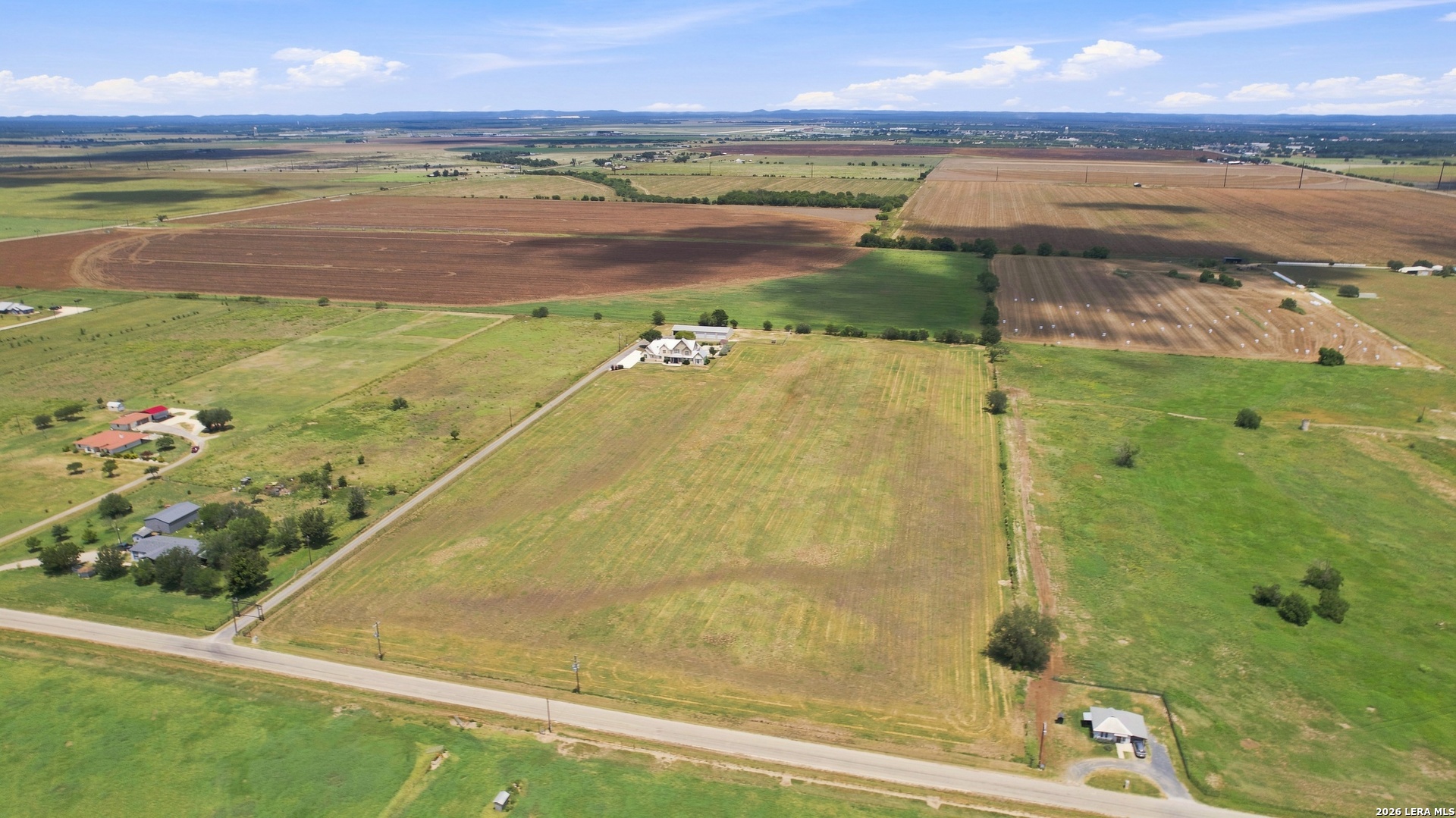 1384 County Road 532 Hondo TX 78861