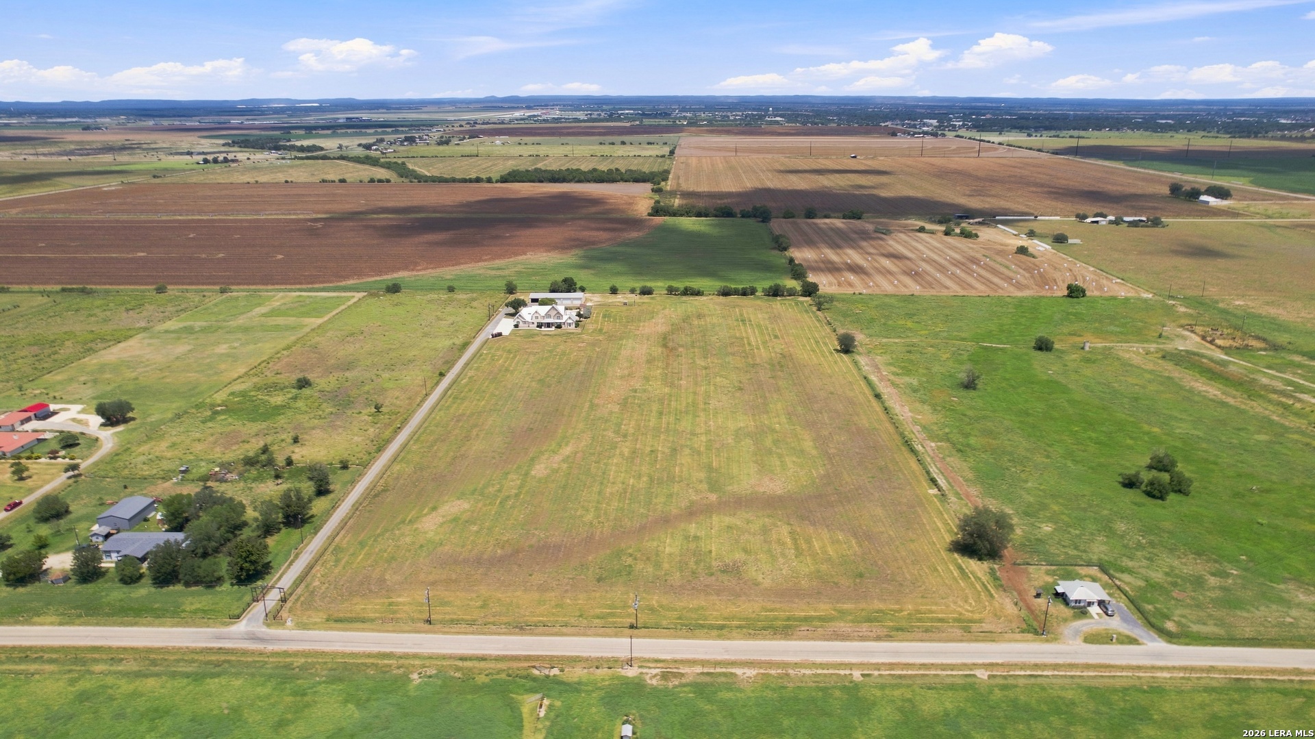 1384 County Road 532 Hondo TX 78861