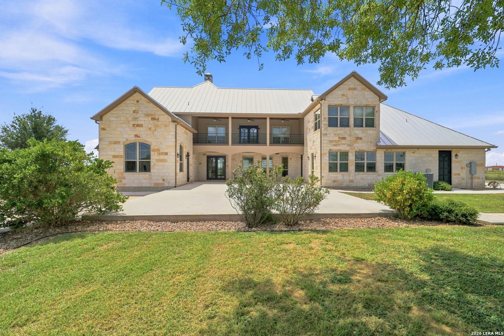 1384 County Road 532 Hondo TX 78861