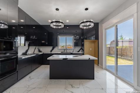 2626 Las Cimas Drive Eagle Pass TX 78552
