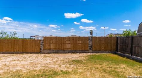 2626 Las Cimas Drive Eagle Pass TX 78552