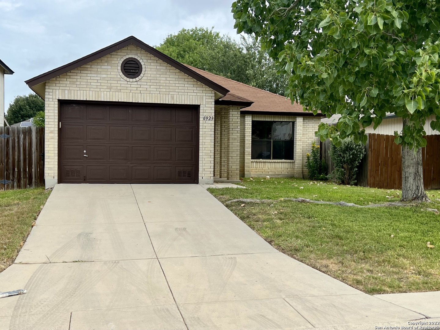 6923 Sundew Creek Converse TX 78109