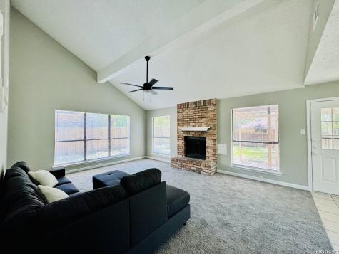 11858 Amy Frances San Antonio TX 78253