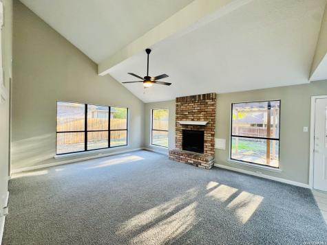 11858 Amy Frances San Antonio TX 78253