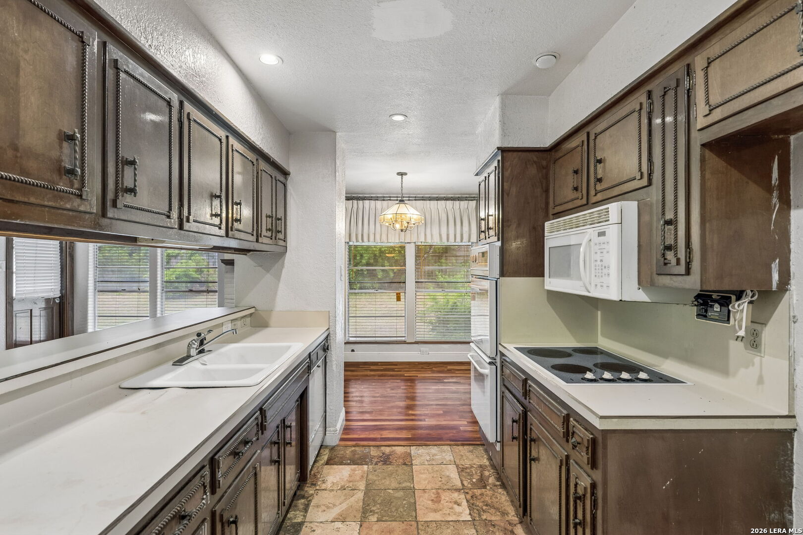 10801 Pinehill Street San Antonio TX 78230