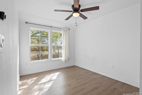 362 Avenue J Poteet TX 78065