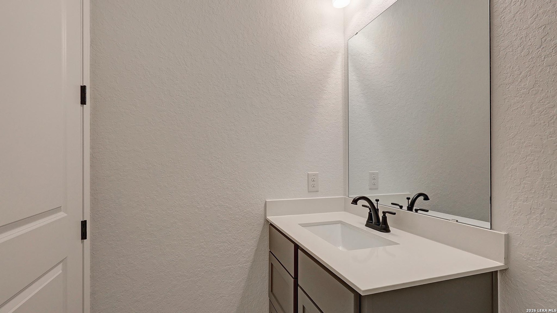 1026 Neria Loop San Antonio TX 78224