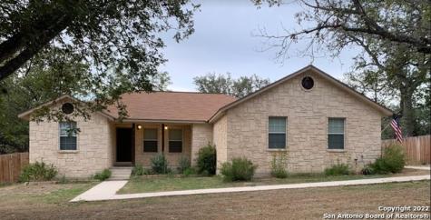 514 Wedgewood Way Devine TX 78016