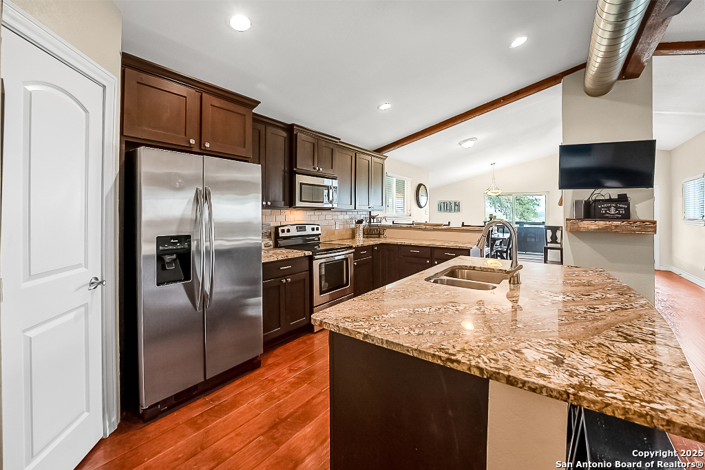 707 Park Shores Canyon Lake TX 78133