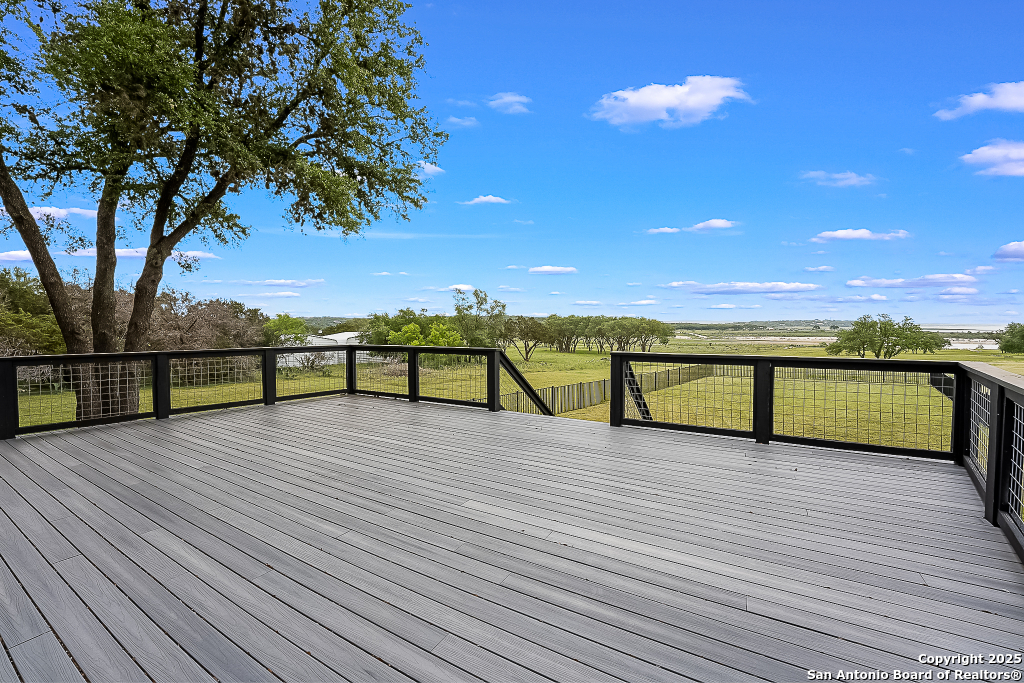707 Park Shores Canyon Lake TX 78133