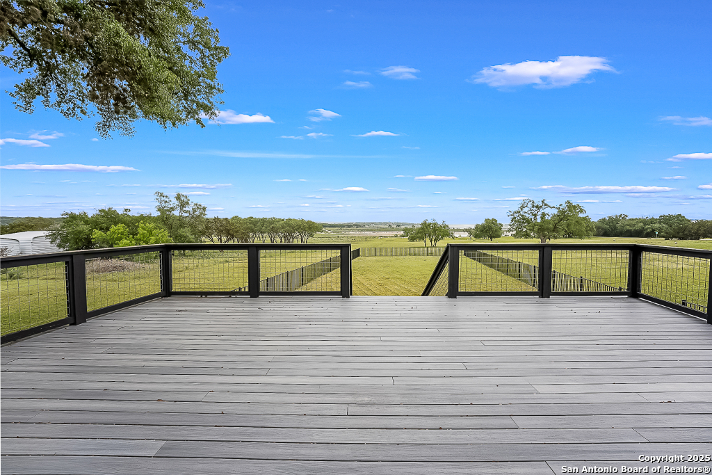 707 Park Shores Canyon Lake TX 78133