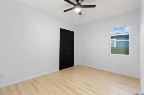 1422 Sherman San Antonio TX 78202