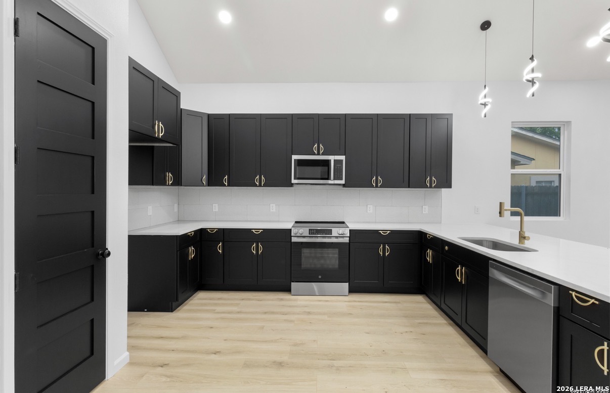 1422 Sherman San Antonio TX 78202