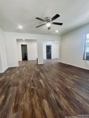 506 S 5th Carrizo Springs TX 78834