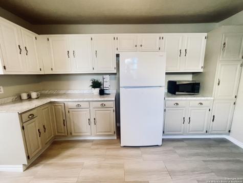 506 S 5th Carrizo Springs TX 78834