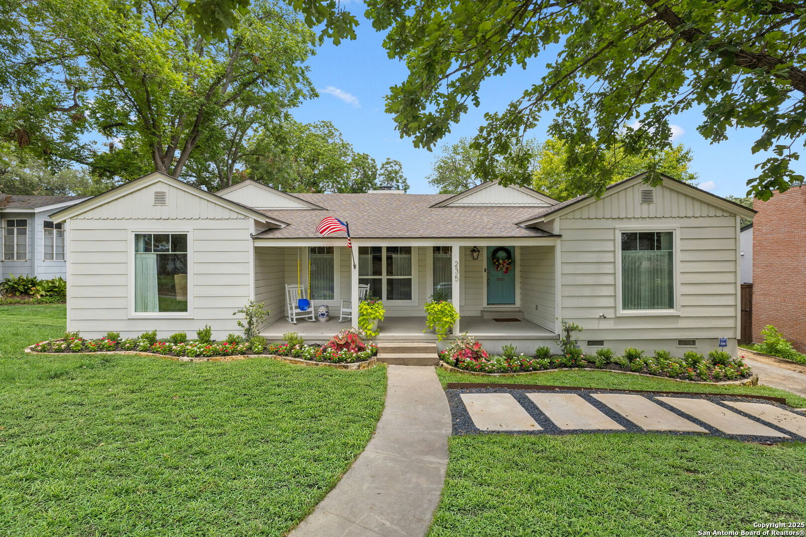 235 E Fair Oaks Alamo Heights TX 78209