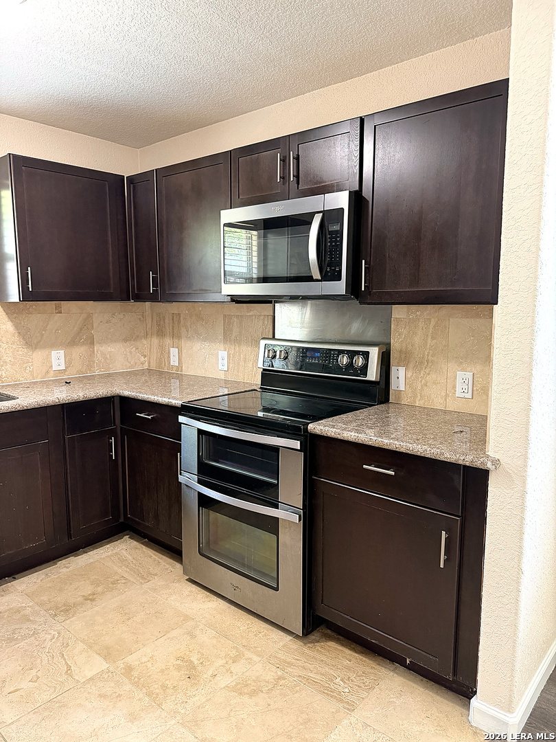 7043 Hallie Ridge San Antonio TX 78227